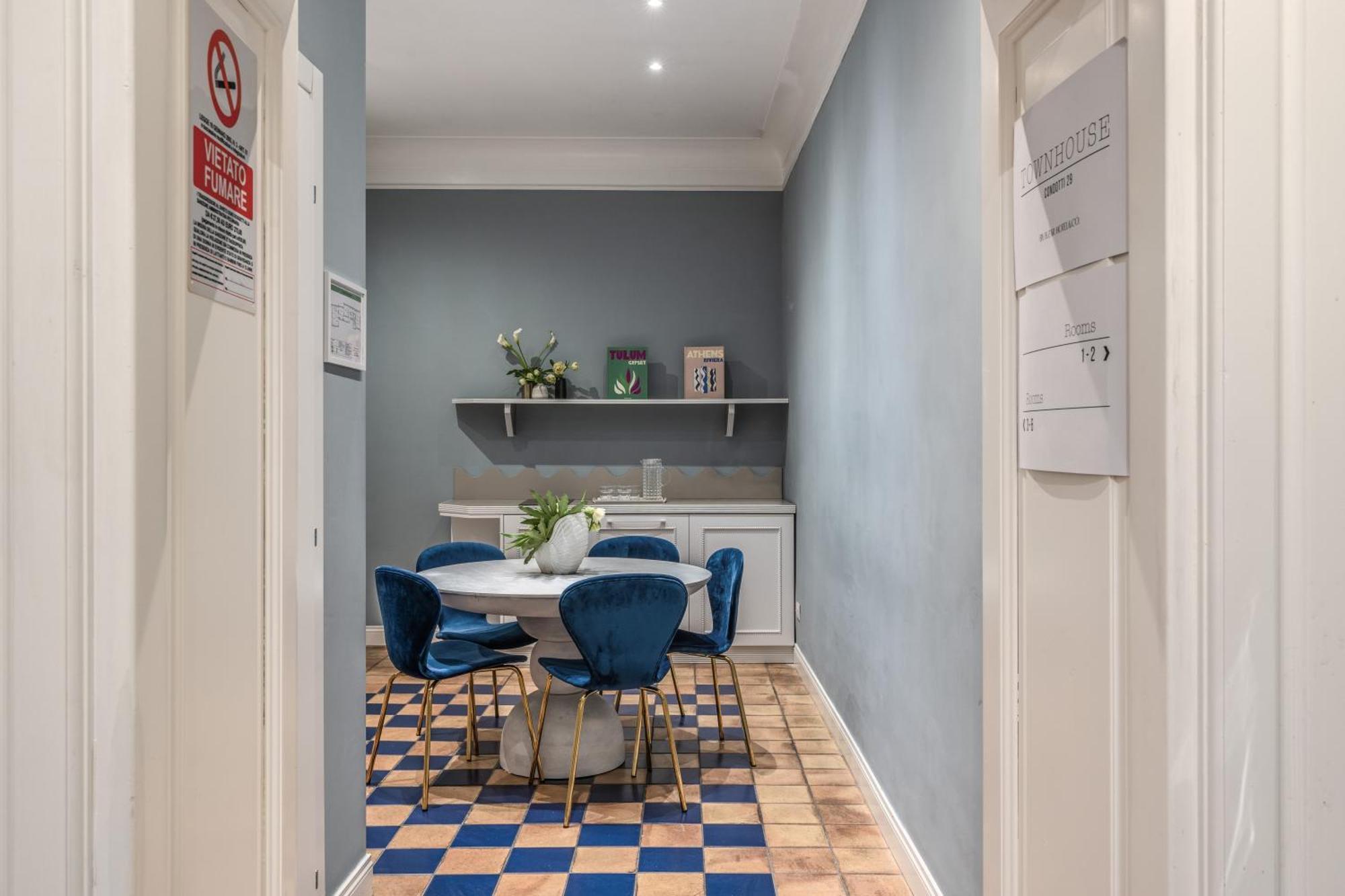 Townhouse Condotti 29 Roma Esterno foto